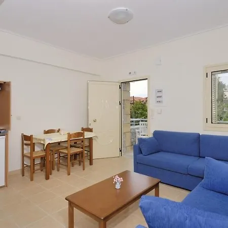 Manoleas Villas - Apartment 4 - With Swimming Pool Stoupa