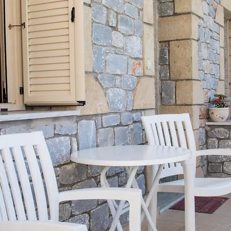 Manoleas Villas - Apartment 4 - With Swimming Pool * Stoupa